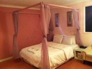 Hotel La Nuit 3*